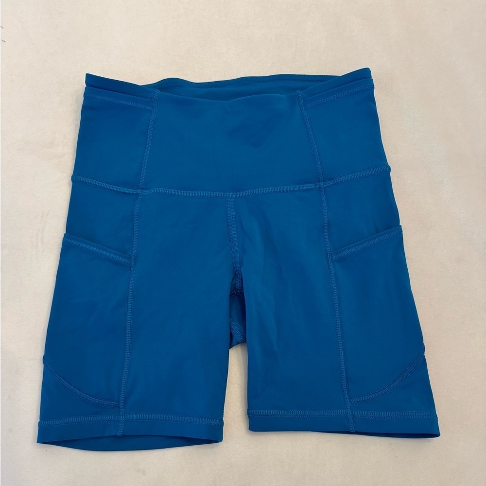 EUC! Lululemon Fast And Free Short 6" *Non-Reflective, sz 2 - Picture 4 of 13